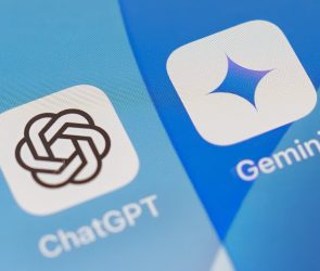 Google Gemini Gains Share As ChatGPT Declines In Similarweb Data