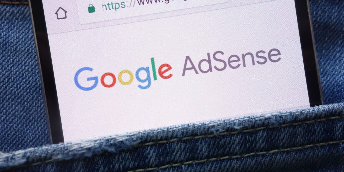 AdSense publishers report sudden revenue plunge — again