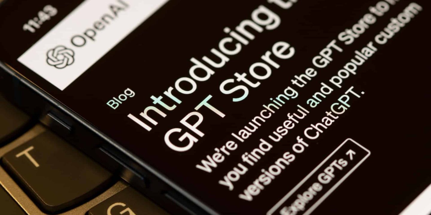 How to build a custom GPT for business (that your team actually uses)