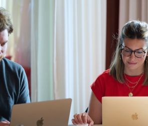 Breaking Content & SEO Silos To Build Entity Authority in AI Search