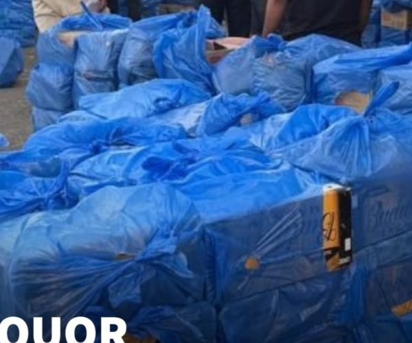 #WATCH Big Crackdown! 555 Boxes Of Liquor Seized In Gujarat