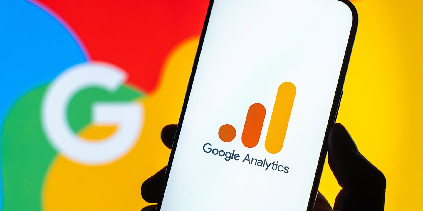 Google Analytics Adds AI Assistant As Default Channel Group